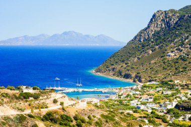 Yunanistan 'ın Kos adasındaki bir dağdan manzara ve Akdeniz manzarası.