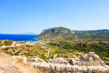 Yunanistan 'ın Kos adasındaki bir dağdan manzara ve Akdeniz manzarası.