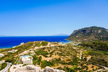 Yunanistan 'ın Kos adasındaki bir dağdan manzara ve Akdeniz manzarası.