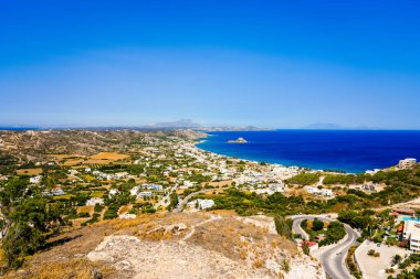 Yunanistan 'ın Kos adasındaki bir dağdan manzara ve Akdeniz manzarası.