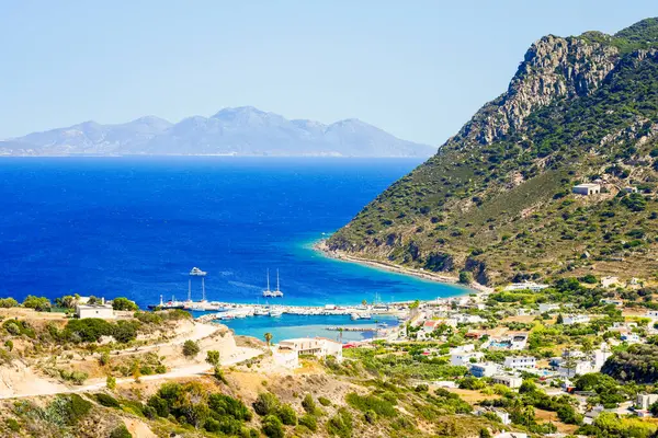 Yunanistan 'ın Kos adasındaki bir dağdan manzara ve Akdeniz manzarası.