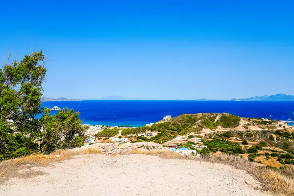 Yunanistan 'ın Kos adasındaki bir dağdan manzara ve Akdeniz manzarası.