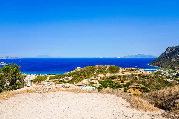 Yunanistan 'ın Kos adasındaki bir dağdan manzara ve Akdeniz manzarası.