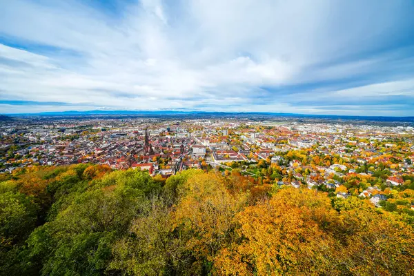 Blick Auf Freiburg Breisgau Und Die Umliegende Landschaft Stockbild