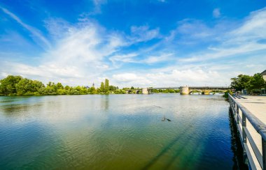 Kitzingen 'deki ana ve çevre manzarası.