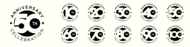 10. ve 10. logo tasarımlarının oluşturduğu yaratıcı yıldönümü çemberi. soyut sayı tasarımı vektör çizimi
