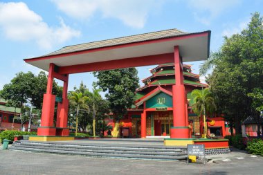 East Java, 01 November 2022 - Chinese-style mosque to honor General Cheng Ho. A unique mosque with chinese architecture in Indonesia. It's called Cheng ho mosque.