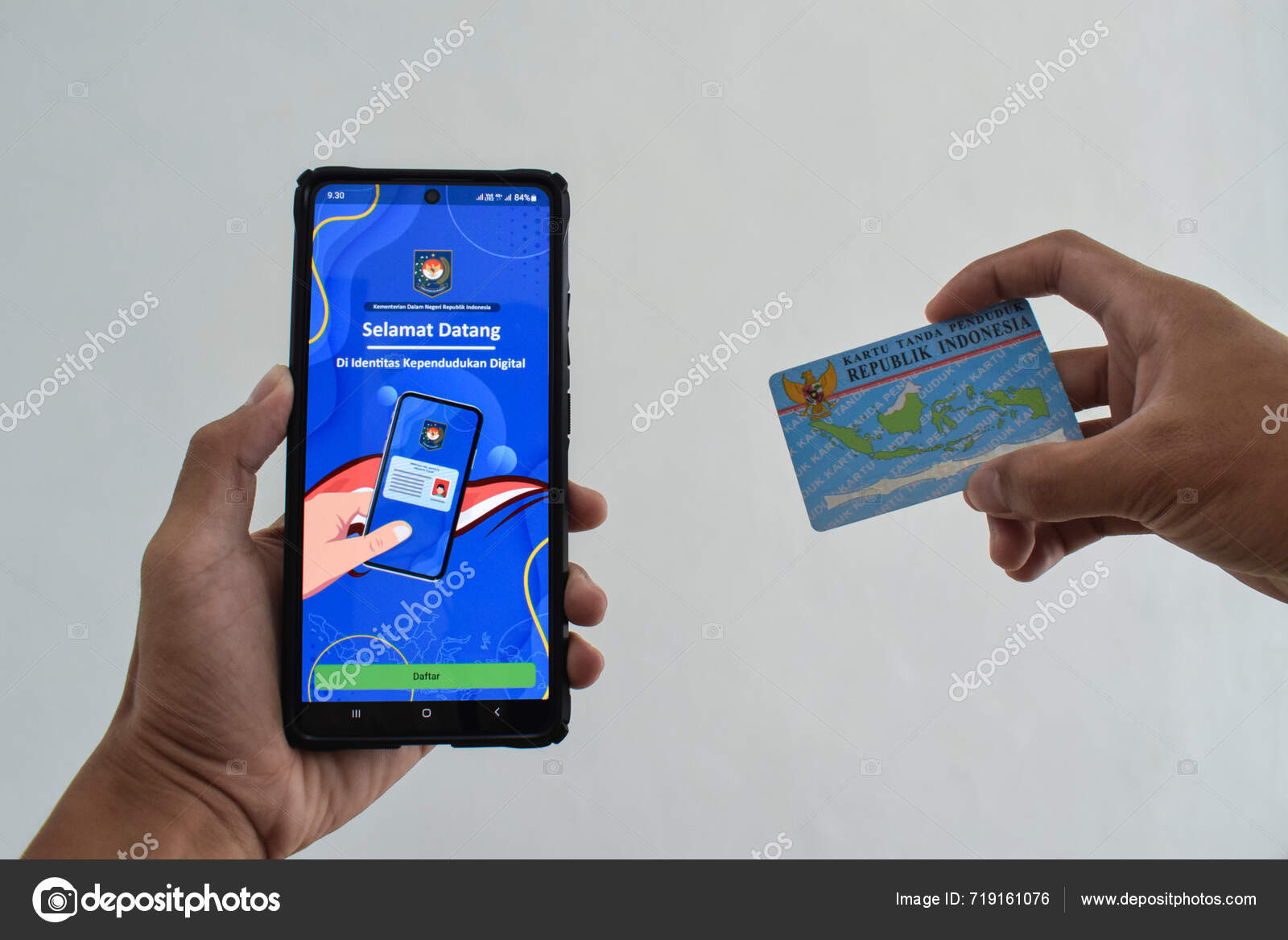 インドネシアのパスルアン 5月02日 2024 デジタル人口アイデンティティ Ikd アプリでインドネシアのIdカード Ktp の表示