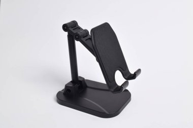 Telefon kulübesi beyaz arka planda izole edilmiş yükseklik açısına göre ayarlanabilir. Telefon, telefon kulübesi, montaj, evrensel