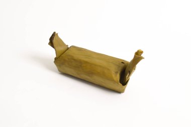 Lontong bir Endonezya yemeğidir. Pirinç bir muz yaprağının içine sarılır ve haşlanır, Endonezya usulü pirinç keki muz yaprağıyla sarmalanır. Endonezya geleneksel yemekleri