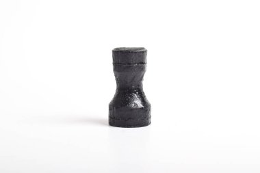 izole üzerinde beyaz arka plan siyah ahşap satranç çaylak