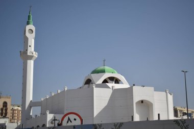 Medine, Suudi Arabistan - 3 Mart 2025: Bilal Camii Suudi Arabistan 'ın Medine kentinde bulunan tarihi bir camidir.