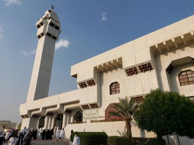 Makkah, Suudi Arabistan - 18 Mart 2025: Tan 'im' deki Aisha Camii. Hacca girip hac veya umrah için hazırlık yapan hacılar için Mikadır.