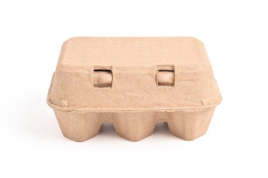 Kapalı yumurta kutusu beyaz arka planda izole edildi. Yumurta kutusu, kutu, tepsi ya da kap