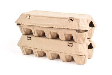 Kapalı karton kutu beyaz arka planda izole edildi. Yumurta kutusu, kutu, tepsi ya da kap