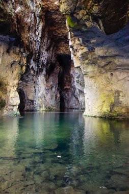 Socorro şehrindeki güzel Grotto, Sao Paulo eyaleti, Brezilya. Nam-ı diğer Angels mağarası.