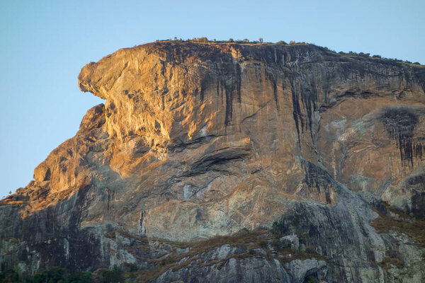 огромное образование Педра-ду-Бау, Сан-Бенто-ду-Сапукай, штат Сан-Паулу, Бразилия.