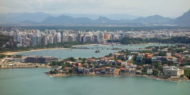 Vitoria şehir ve körfezinin panoramik havası. Espirito Santo, Brezilya. Ölçekleme.