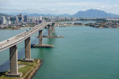 Üçüncü Köprü panoramik, Terceira ponte, Vitoria, ES, Brezilya. Arka plan olarak şehir manzarası.