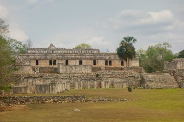 Kabah Maya arkeolojik alanı Yucatan Yarımadası, Meksika.