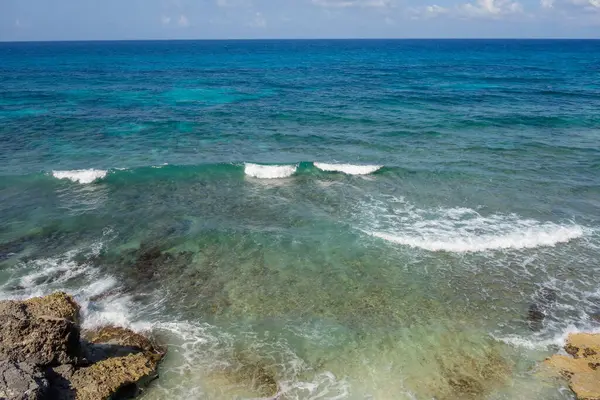 Isla Mujeres 'in güzel deniz manzarası, Cancun, Meksika.