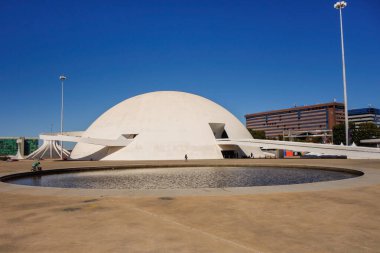 Brasilia, Brezilya - 22 Haziran 2024: Cumhuriyet Ulusal Müzesi ve Çeşme.