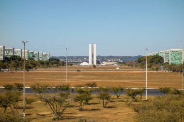 Brezilya 'nın Brasilia şehrinde Bakanlar Kurulu ve Federal Kongre binaları. Esplanada dos Ministerios.