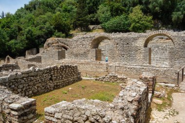 Butrint arkeoloji sahası, antik Yunan polisi ve daha sonra Arnavutluk 'un Ksamil kentinde Roma kenti. Unesco Dünya Mirası Sitesi.