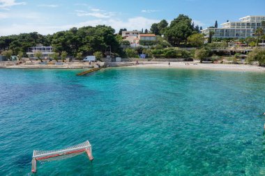 Hırvatistan 'ın Hvar adasındaki Bonj Plajı, Split Dalmaçya İlçesi.