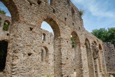 Butrint arkeoloji sahası, antik Yunan polisi ve daha sonra Arnavutluk 'un Ksamil kentinde Roma kenti. Unesco Dünya Mirası Sitesi.