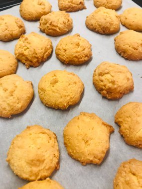 Baking cookies on the white paper