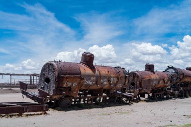 Bolivya altiplanosundaki tren mezarlığı. Yüksek kalite fotoğraf