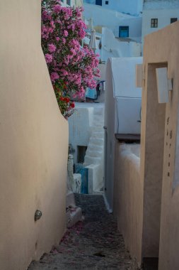 Santorini 'deki Oia köyünün manzarası. Yüksek kalite fotoğraf