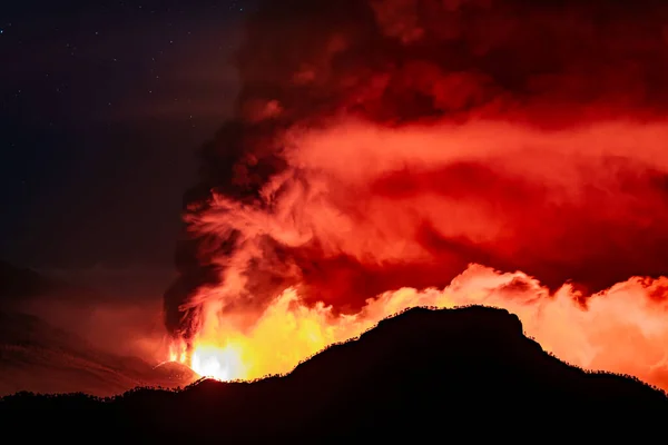 Erupting Volcano Island Palma Canary Islands Spain High Quality Photo — Stock Photo, Image