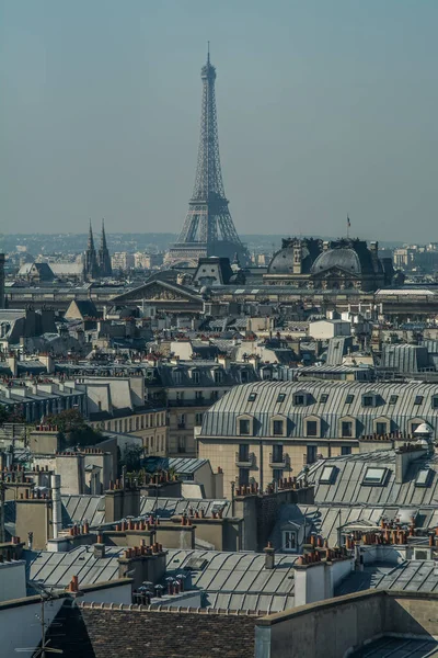 Vue Sur Tour Eiffel Traversant Paris Photo Haute Qualité — Photo