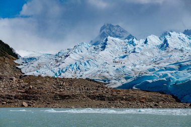 Perito Moreno 'nun Pampa Arjantin' deki buzul manzarası. Yüksek kalite fotoğraf