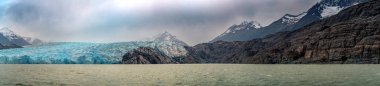 Torres del Paine Ulusal Parkı 'ndaki gri buzulda, Şili Patagonya' da. Yüksek kalite fotoğraf