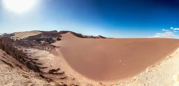 智利阿塔卡马的Valles Luna沙漠景观 高质量的照片 — 图库照片