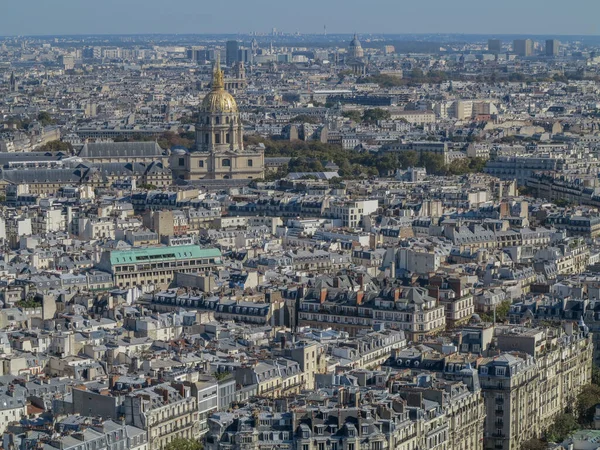 Les Invalides, Paris 'in hava manzarası. Yüksek kalite fotoğraf