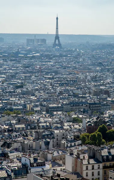 Sacre Coeur de Paris 'ten Eyfel Kulesi. Yüksek kalite fotoğraf