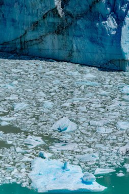 Perito Moreno 'nun Pampa Arjantin' deki buzul manzarası. Yüksek kalite fotoğraf