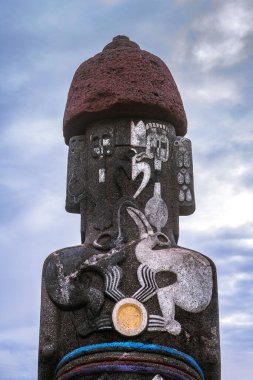 Hanga Roa 'daki Moai, Rapa Nui, Paskalya Adası. Yüksek kalite fotoğraf