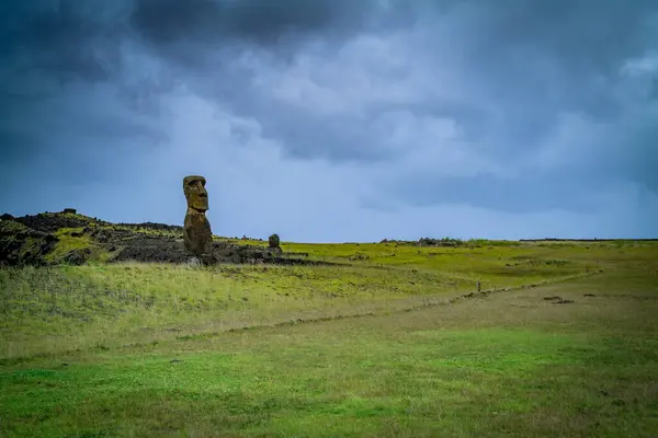 Moais Στο Tahai Rapa Nui Νησί Του Πάσχα Υψηλής Ποιότητας Royalty Free Φωτογραφίες Αρχείου