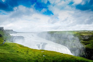 İzlanda 'da muhteşem Gullfoss şelalesi. Yüksek kalite fotoğraf