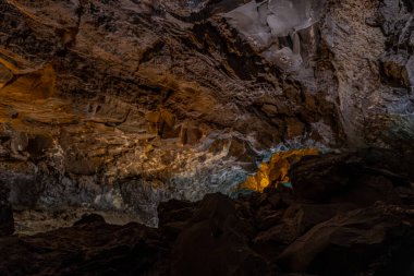 Lanzarote 'deki Los Verdes volkanik kökenli mağara. Yüksek kalite fotoğraf