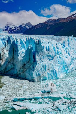 Perito Moreno 'nun Pampa Arjantin' deki buzul manzarası. Yüksek kalite fotoğraf