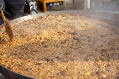 Traditional pasta recipe broccoli mushrooms cauliflower red pepper.