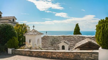 Thassos 'taki Başmelek Michael Manastırı' ndan Ege Denizi 'ne bakın..