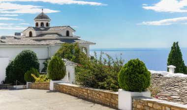 Thassos 'taki Başmelek Michael Manastırı' ndan Ege Denizi 'ne bakın..