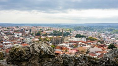 Didymoteicho kenti Makedonya 'nın panoramik manzarası Yunanistan' ı ortaçağ kalesi veya antik şatonun tepesinden Evros 'ladı.